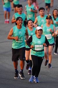 BIB: 2422, 078, 50942
                            <button type="button" onclick="openModal(10513985)" class="btn btn-primary btn-sm float-right btn-popup" data-toggle="modal" data-target=".modal-high-quality">
                        <i class="fas fa-shopping-cart"></i> Add to Cart
                    </button>
                                            <button type="button" onclick="isThisMe(10513985, true)" class="btn btn-success btn-sm float-right btn-popup btn-isme hidden" data-toggle="tooltip" data-placement="bottom" title="นี่คือรูปของคุณใช่ไหม คลิกที่นี่เพื่อเอาเข้าอัลบั้ม">
                        <i class="fas fa-plus"></i> Add to album
                    </button>
                    <button type="button" onclick="isThisMe(10513985, false)" class="btn btn-warning btn-sm float-right btn-popup btn-isnotme hidden">
                        <i class="fas fa-ban"></i> Remove from album
                    </button>